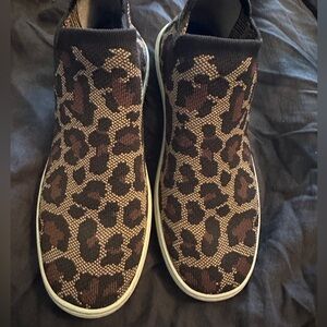Chelsea Woven Wildcat Rothy’s Size 9